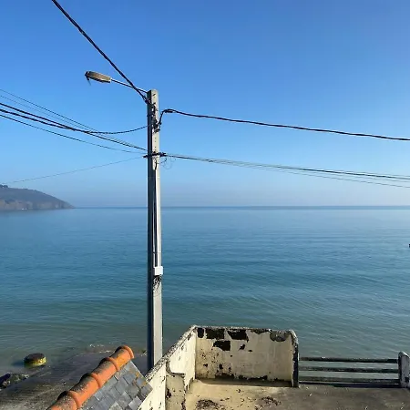 Holiday home House Maison De Les Pieds Dans L Eau